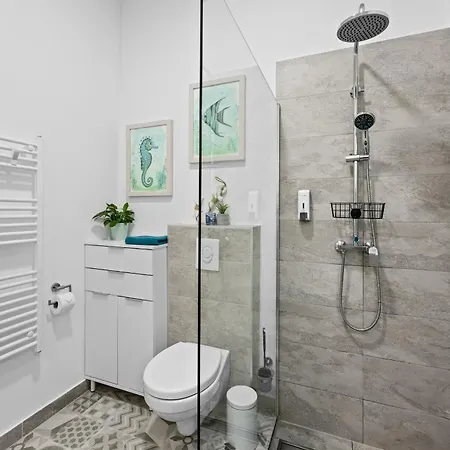 Center Amphitheater 普拉