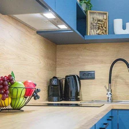 Center Amphitheater 아파트 풀라