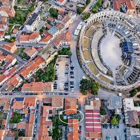 Апартаменти Center Amphitheater *