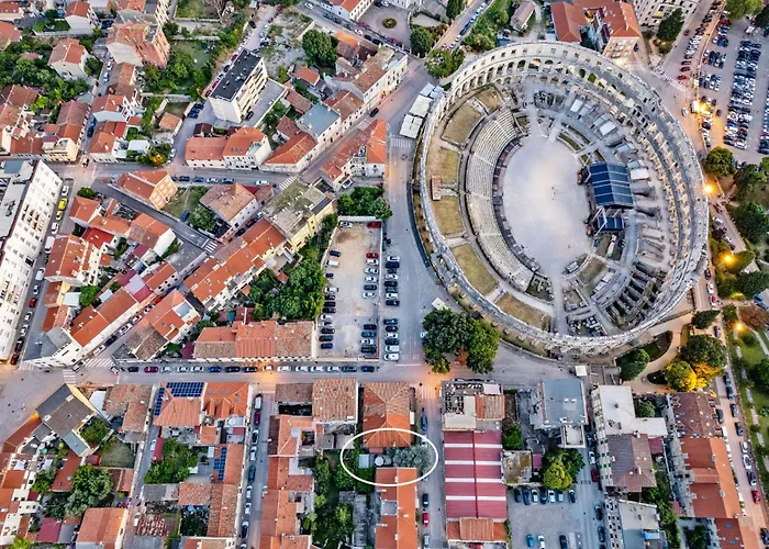 Апартаменти Center Amphitheater *
